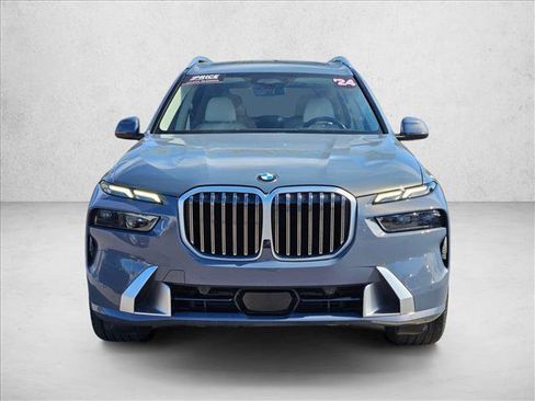 Certified 2025 BMW X7 xDrive40i w/ Executive Package image 2