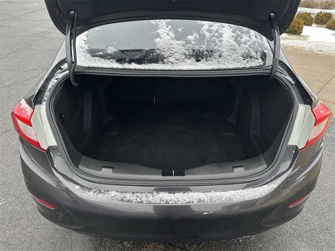 Used 2016 Chevrolet Cruze LT w/ Convenience Package image 18