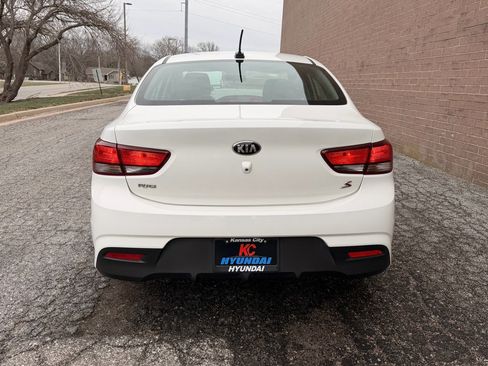 Used 2018 Kia Rio S image 5