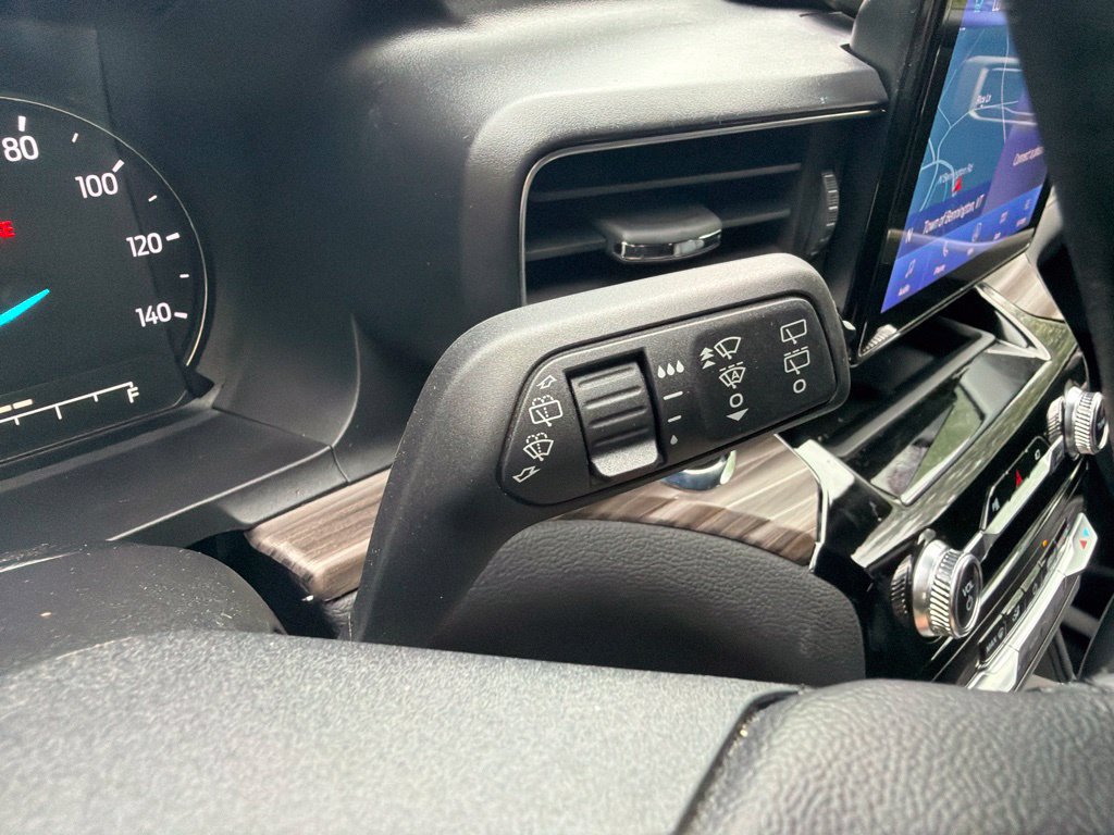 Used 2023 Ford Explorer Limited AWD/4WD image 36