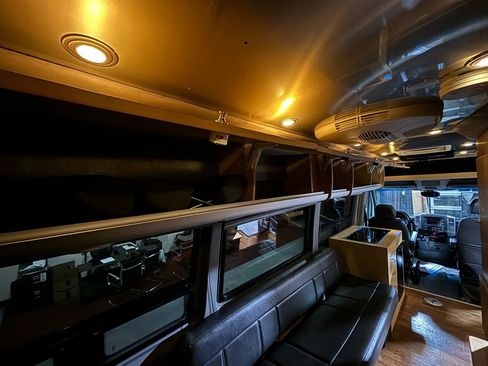 Used 2008 Freightliner Sprinter 3500 image 20