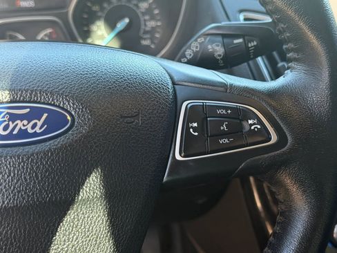 Used 2015 Ford Focus Titanium FWD image 19
