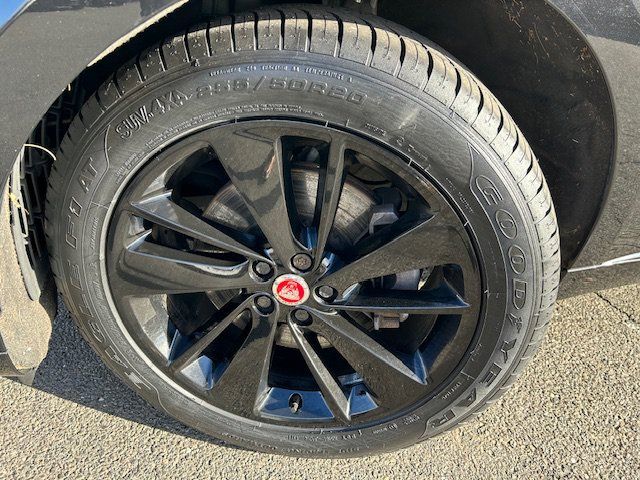 Certified 2023 Jaguar F-PACE S AWD/4WD image 11