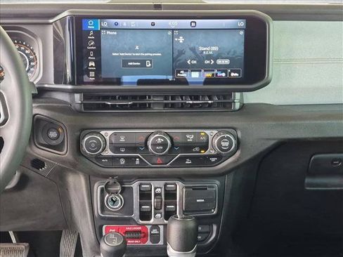 Used 2024 Jeep Gladiator Sport AWD/4WD image 14