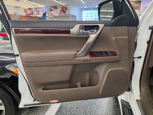 Used 2015 Lexus GX 460 Luxury AWD/4WD image 37