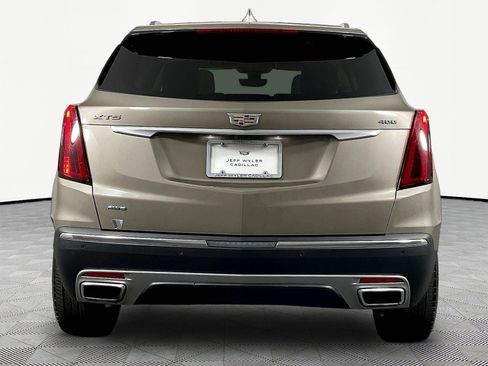 Used 2023 Cadillac XT5 Premium Luxury w/ Technology Package AWD/4WD image 5