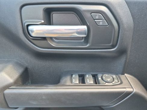 Used 2023 Chevrolet Silverado 1500 Custom AWD/4WD image 17
