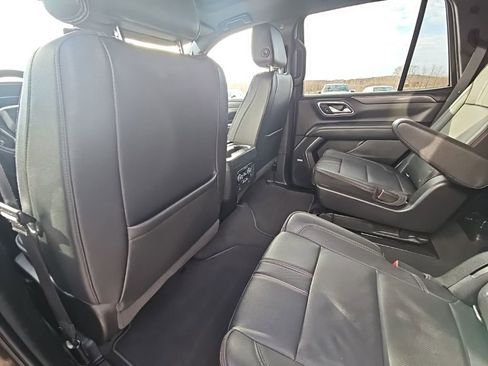 Used 2022 Chevrolet Tahoe RST w/ Luxury Package image 15