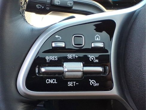 Certified 2022 Mercedes-Benz GLB 250 4MATIC image 25