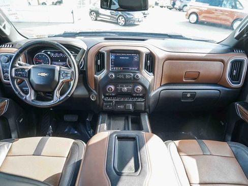 Used 2022 Chevrolet Silverado 2500 High Country w/ Safety Package II image 13