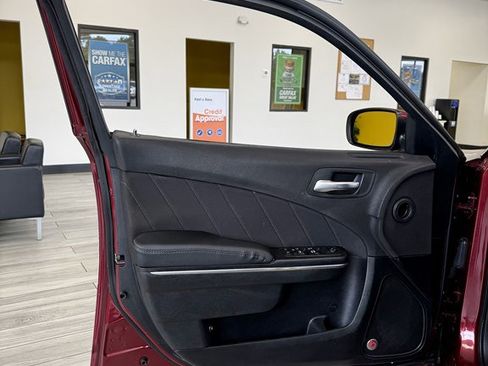 Used 2017 Dodge Charger SXT w/ Rallye Group image 15