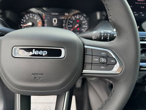 New 2026 Jeep Compass Latitude image 20