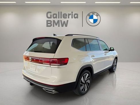 Used 2025 Volkswagen Atlas SE image 7