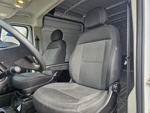 Used 2020 RAM ProMaster 3500 w/ Interior Convenience Group image 11