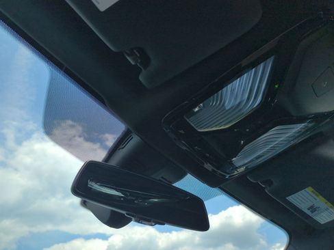 Used 2024 BMW M2 w/ Lighting Package RWD image 27