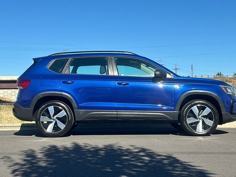Used 2024 Volkswagen Taos S AWD/4WD image 2