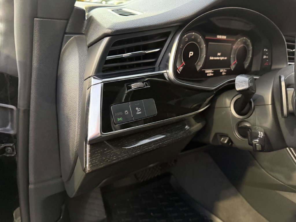 Used 2019 Audi Q8 Premium w/ Convenience Package AWD/4WD image 25