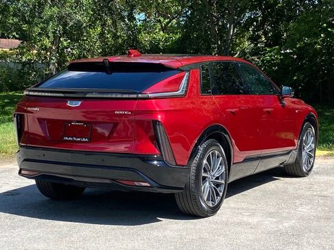Used 2024 Cadillac Lyriq Sport AWD/4WD image 8