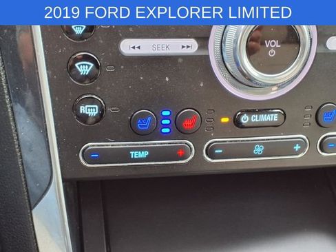 Used 2019 Ford Explorer Limited w/ Limited Luxury Package FWD image 14