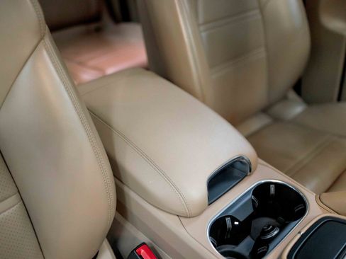 Used 2019 Porsche Cayenne image 82