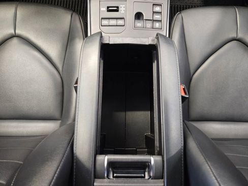 Used 2023 Toyota Highlander XLE image 21