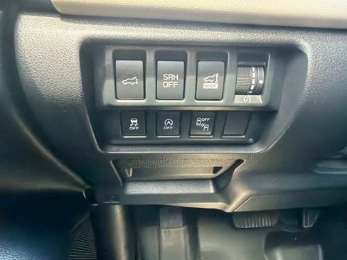 Used 2023 Subaru Forester Limited AWD/4WD image 19