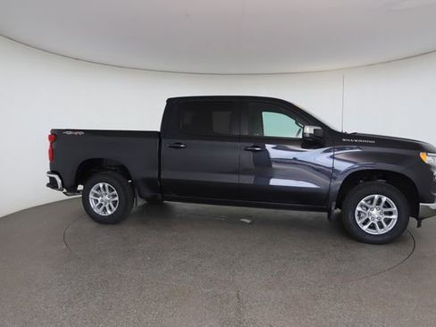 Used 2022 Chevrolet Silverado 1500 LT AWD/4WD image 24