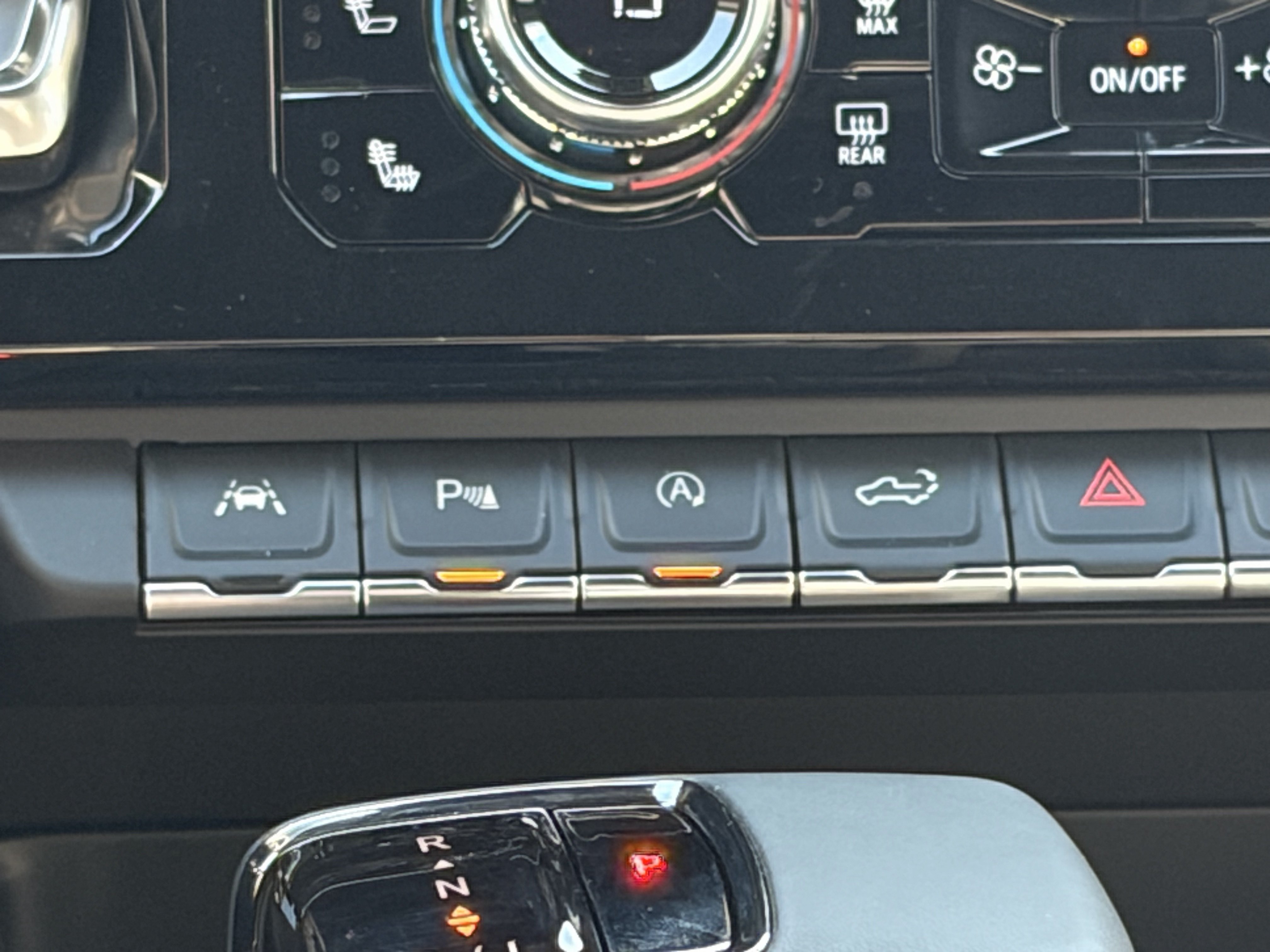 New 2026 GMC Sierra 1500 AT4 w/ AT4 Premium Package AWD/4WD image 36