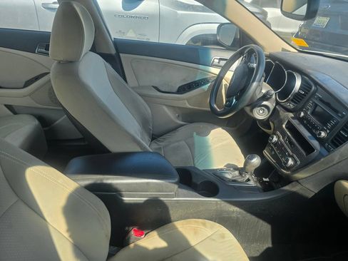 Used 2012 Kia Optima LX FWD image 3