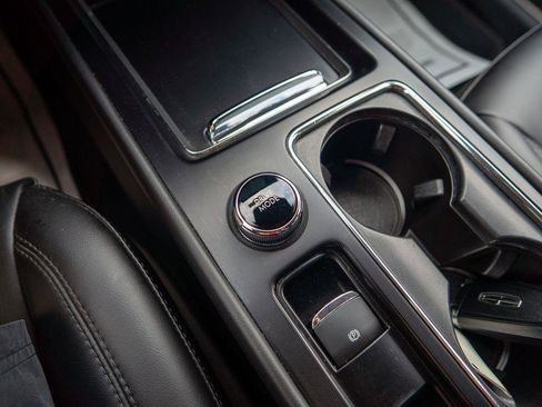 Used 2023 Lincoln Corsair FWD image 26