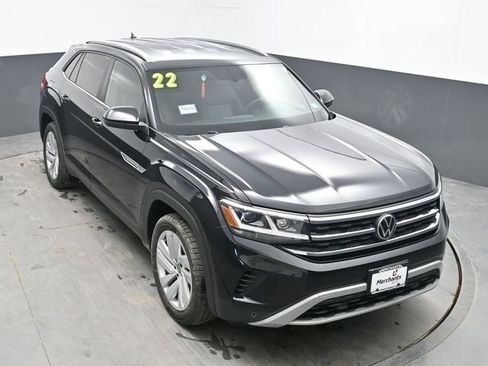 Used 2022 Volkswagen Atlas Cross Sport SE image 19