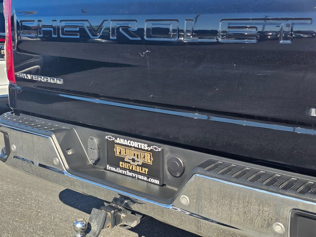 Used 2020 Chevrolet Silverado 1500 LT w/ Texas Edition RWD image 14