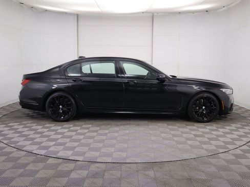 Certified 2022 BMW 740i w/ M Sport Package image 4