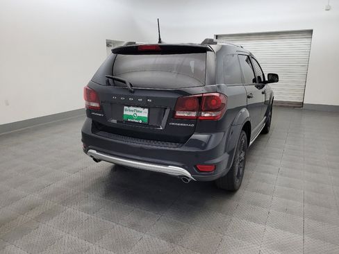 Used 2018 Dodge Journey Crossroad w/ Popular Equipment Group image 7