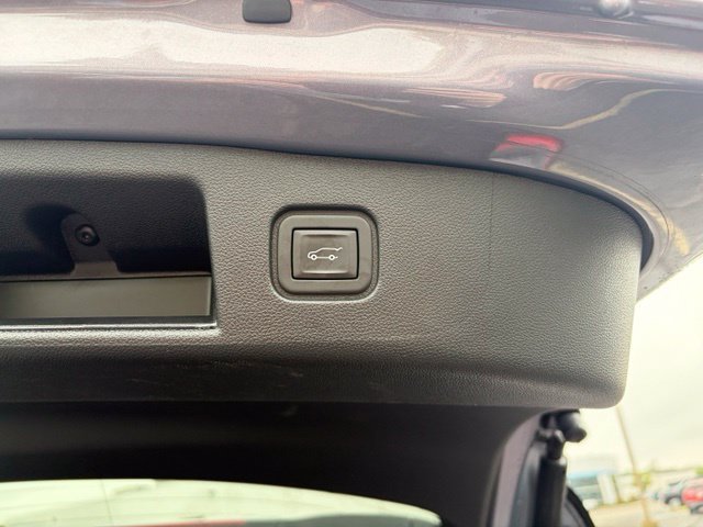 Used 2024 Chevrolet Blazer EV LT AWD/4WD image 18