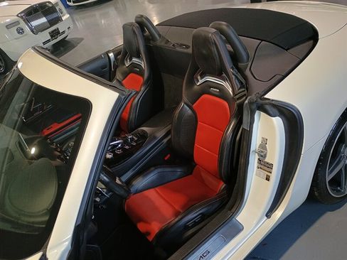 Used 2018 Mercedes-Benz AMG GT Roadster image 14