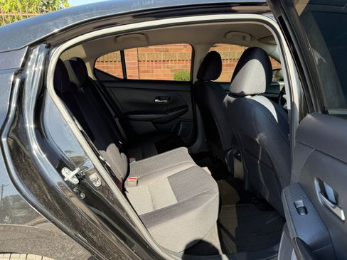 Used 2021 Nissan Sentra SV FWD image 12