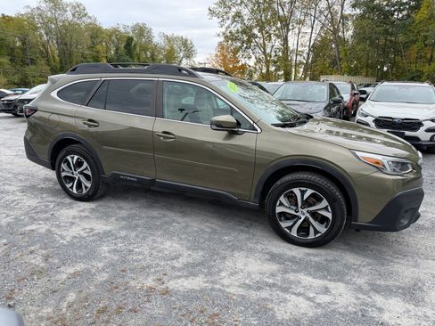 Used 2022 Subaru Outback Limited image 2