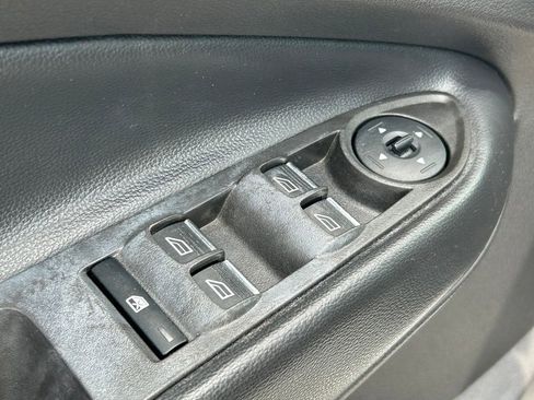 Used 2019 Ford Escape SE image 21