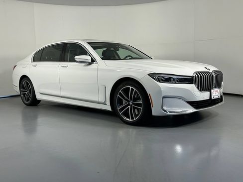 Used 2022 BMW 750i xDrive AWD/4WD image 1
