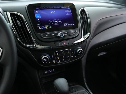 Certified 2024 Chevrolet Equinox RS image 16