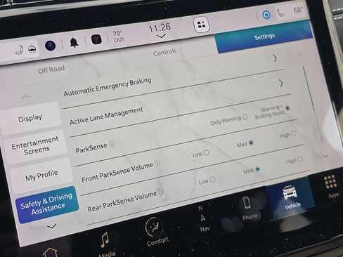 Certified 2023 Jeep Grand Cherokee Limited w/ Luxury Tech Group II image 42