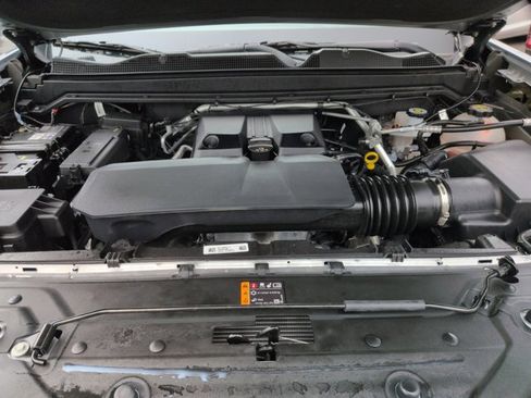 Used 2025 Chevrolet Colorado Trail Boss w/ Midnight Edition image 23