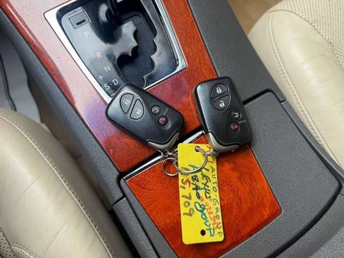 Used 2011 Lexus ES 350 image 38