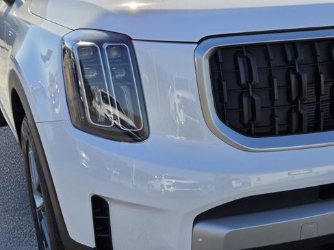 New 2025 Kia Telluride LX image 3
