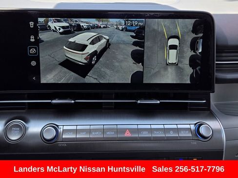 Used 2025 Hyundai Kona Limited image 21