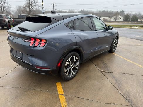 Used 2021 Ford Mustang Mach-E Premium image 5