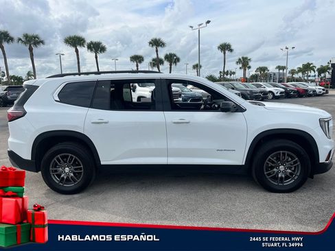 Certified 2025 GMC Acadia Elevation image 4