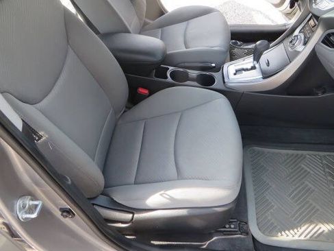 Used 2012 Hyundai Elantra GLS FWD image 23