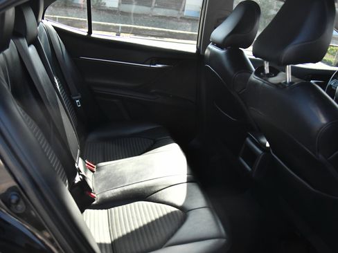 Used 2022 Toyota Camry SE FWD image 36